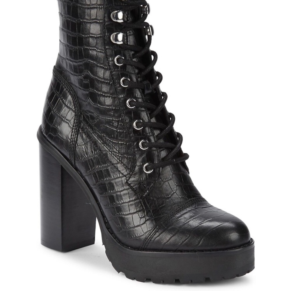 NWOT STEVE MADDEN X WINNIE Harlow booties